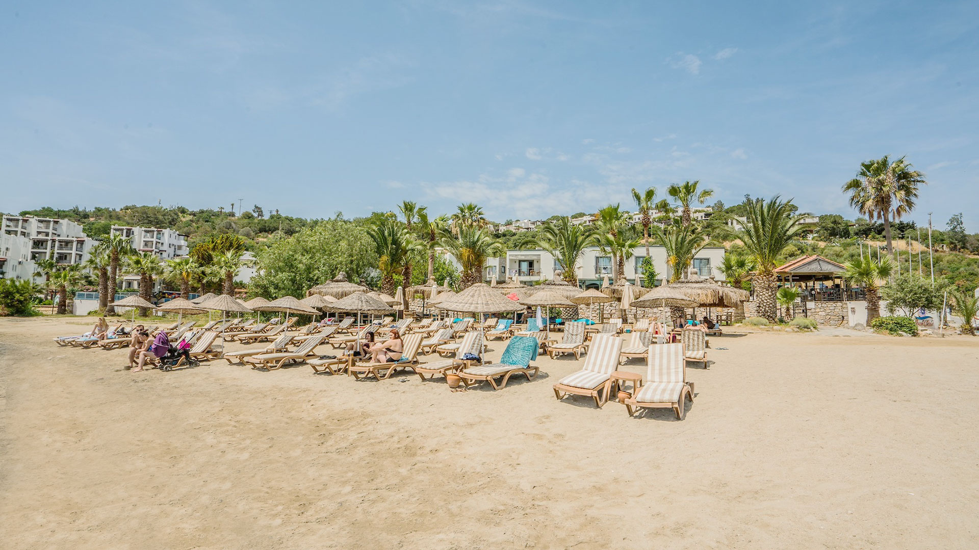 Costa 3S Beach sahil alani